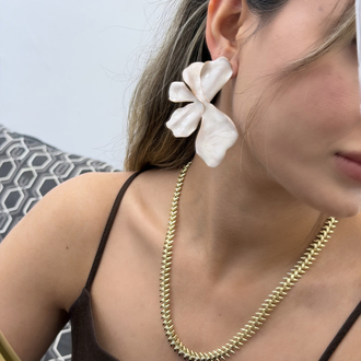 Marka Model Yarım Yaprak Küpe