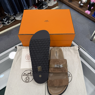 Hermès Jackson Sandal Suede Beige (Kelly Buckle)
