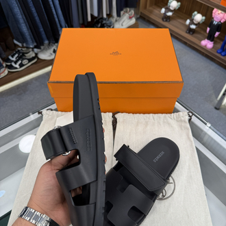 Hermès Chypre Sandal Black
