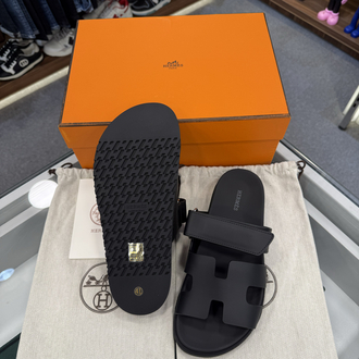 Hermès Chypre Sandal Black