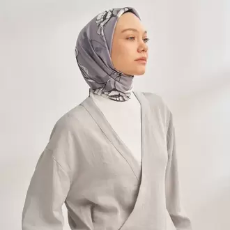 ARMANDA - 4333 Plumeria Desen Twill İpek Eşarp - Gri