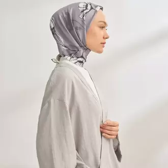 ARMANDA - 4333 Plumeria Desen Twill İpek Eşarp - Gri