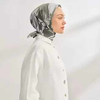 ARMANDA - 4351 Dahlia Desen Twill İpek Eşarp - Haki