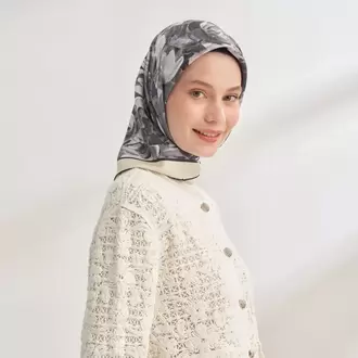 ARMANDA - 4359 Abstract Bloom Desen Twill İpek Eşarp - Füme