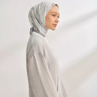 ARMANDA - 4358 Naya Desen Twill İpek Eşarp - Gümüş