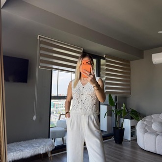 Pul Detaylı Arkası Örme Yelek