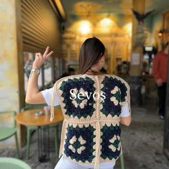 Kare Motifli El Örgüsü Yelek