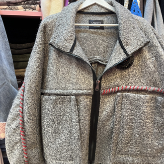 Lamante broş detaylı mont