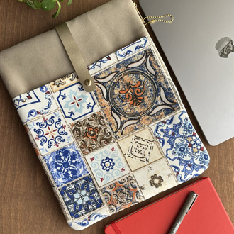 Özel Tasarım El Yapımı Süngerli Laptop & Kitap Çantası – 35x27 cm