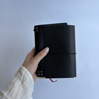 A6 Siyah Trifold