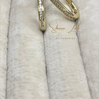 Zirkon Taşlı Oval Küpe