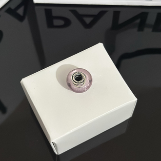 Etrafı Çevrili Pembe Murano Cam Charm