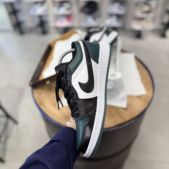 NİKE JORDAN 1 LOW