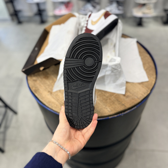 NİKE JORDAN 1 LOW