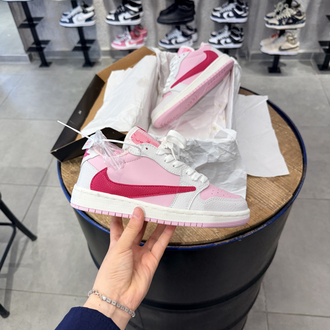 NİKE JORDAN 1 LOW
