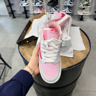 NİKE JORDAN 1 LOW