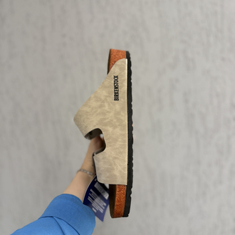 BIRKENSTOCK