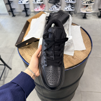 NİKE JORDAN 1 LOW