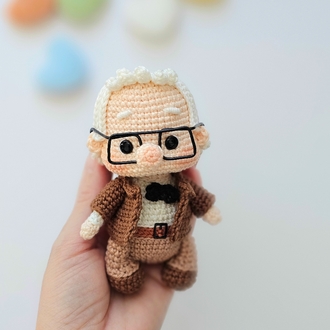 Carl Fredricksen Tarifi
