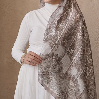 Hint ipeği şal