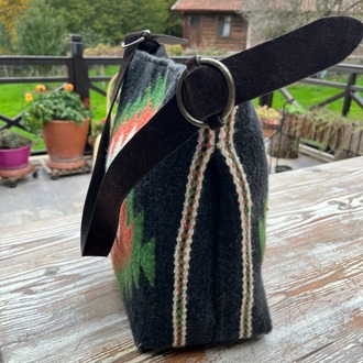 Diğer renkleri görmek için tıklayın. Hatti el dokuma yün çanta- Handwoven wool bag