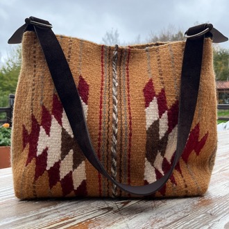 Diğer renkleri görmek için tıklayın. Hatti el dokuma yün çanta- Handwoven wool bag