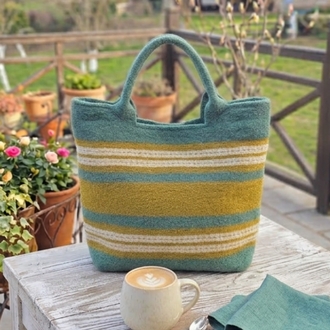 Diğer renkleri görmek için tıklayın. İlkay el dokuma yün çanta- Handwoven wool bag