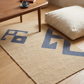Eli Belinde El Dokuma Yün Kilim (Hand-on-hips Hand-woven Wool Kilim Rug)