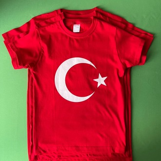 Bayraklı Tişört (9-10 Yaş)