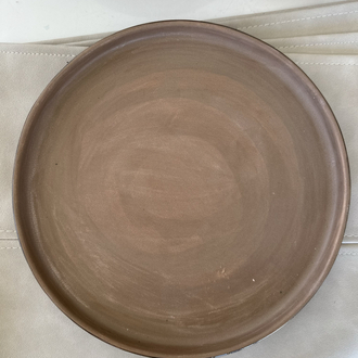 Kahverengi Dik Kenarlı Tabak 28 cm