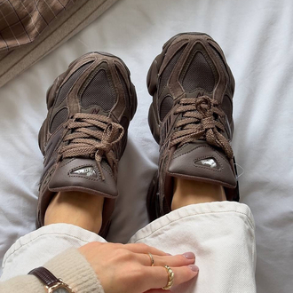 New Balance 9060 Chocolate Brown