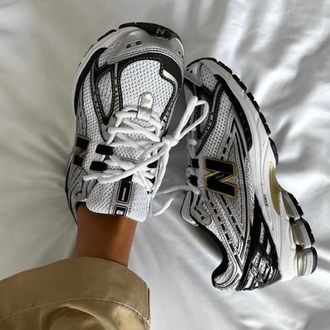 New Balance 1906R Metallic Gold