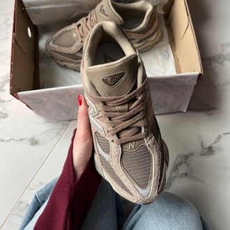New Balance 9060 Mushroom