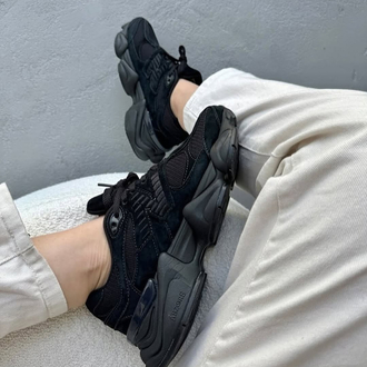 New Balance 9060 Triple Black