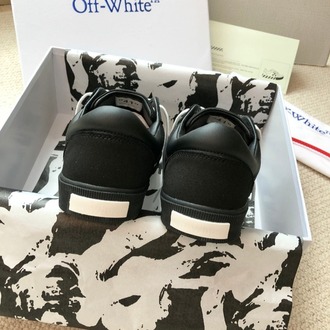 OFF-White Black/White Canvas Vulcanized in BLACK 35-45