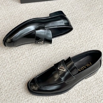 Prada 39/45