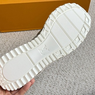 Louis Vuitton Run Away Sneaker 39-45