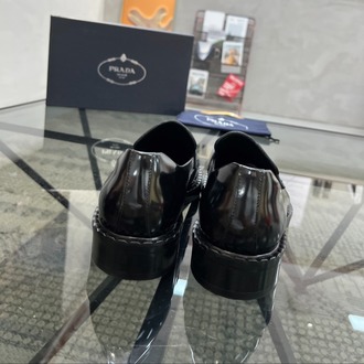 Prada 39/45