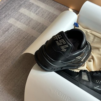 Louis Vuitton 39/45