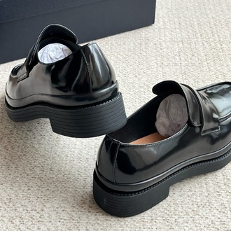 Prada 39/45