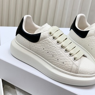 Alexander McQueen 35/45