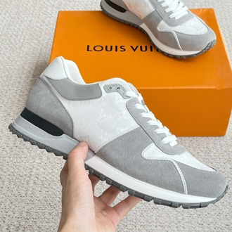 Louis Vuitton 39/45