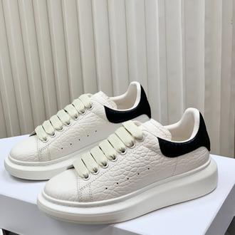 Alexander McQueen 35/45