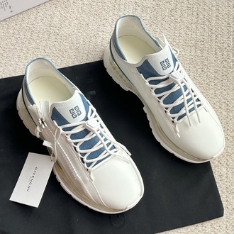 Givenchy 39/45