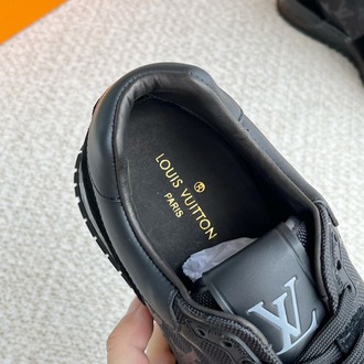 Louis Vuitton 39/45