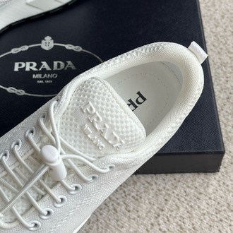 Prada 39/45