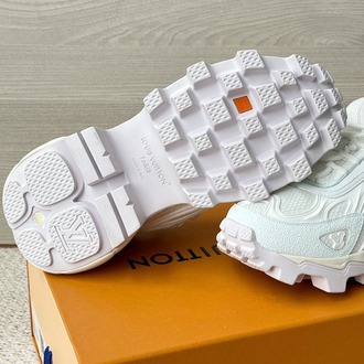 Louis Vuitton Summit Sneaker 38/45