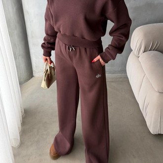 Alo Yoga Kısa Sweatshirt ve Geniş Kesim Eşofman Takımı Kahve  