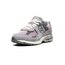 NEW BALANCE 2002R