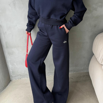 Alo Yoga Kısa Sweatshirt ve Geniş Kesim Eşofman Takımı Lacivert